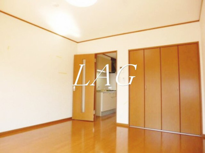 【居間・リビング】 | アムール　ガーデン | 洋室のお部屋です。