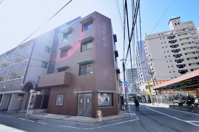 This is N.、4F・5Fの外観