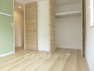 Ｆｌｏｒａ（フローラ）　Ｂ棟の寝室|クローゼットあり