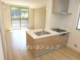 Ｆｌｏｒａ（フローラ）　Ｂ棟の居間・リビング|人気のコミュニケーションキッチン