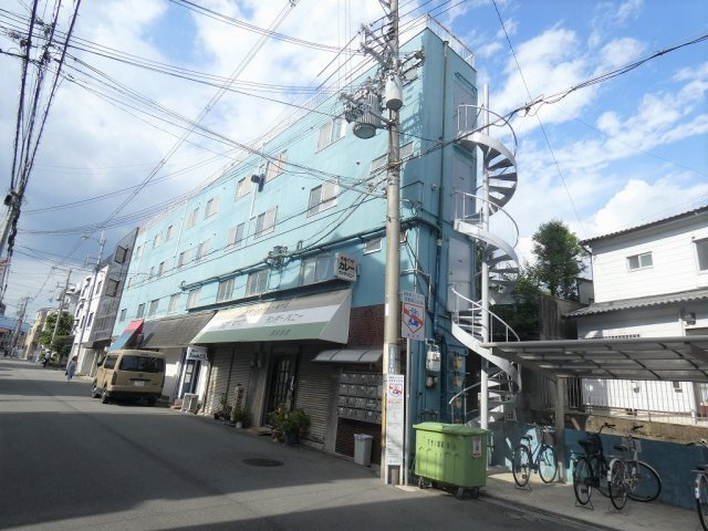 吹田市千里山東１丁目の店舗事務所の外観