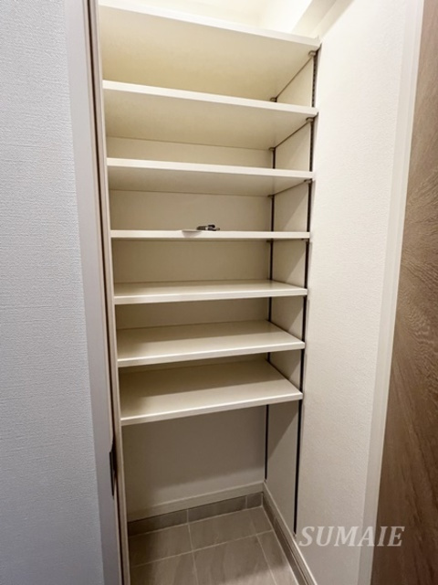 S-RESIDENCE王子westの収納|シューズボックスです☆