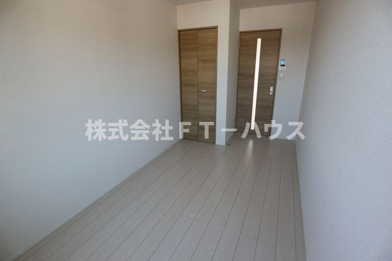 フラットフィールド市川の居間・リビング