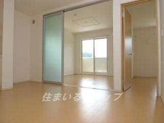 マイネ　ファミーリエ　Ⅰの居間・リビング|エアコン付き