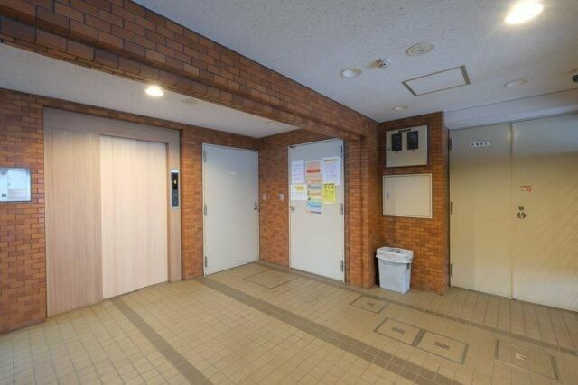 ライオンズマンション江古田第３のエントランス