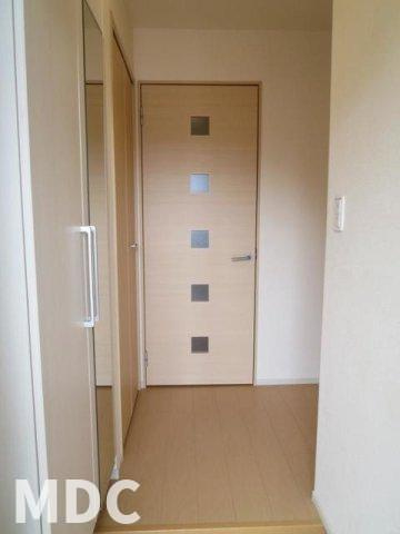 プリムローズ　南浜Ｃの玄関