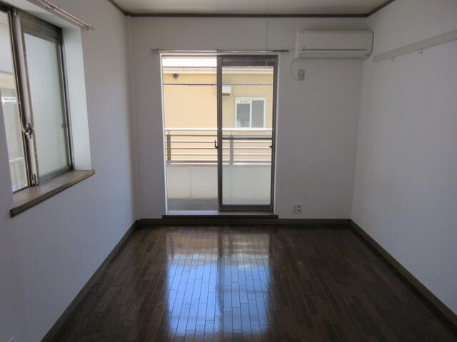 【居間・リビング】 | 他の部屋の写真を使用していま…