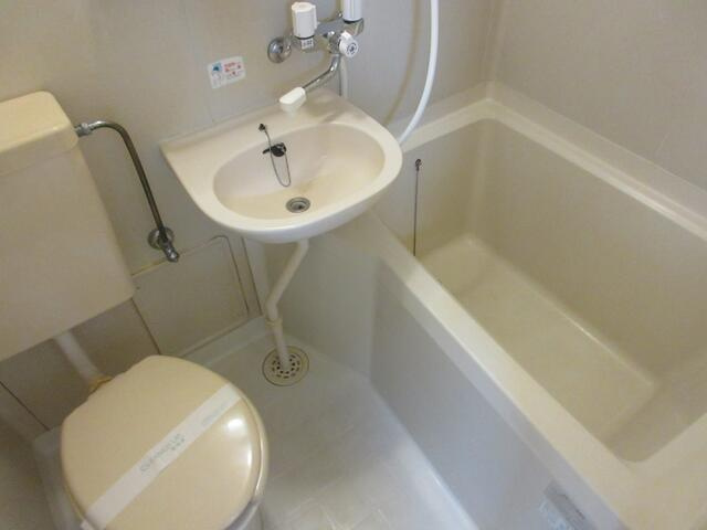 【浴室】 | 他の部屋の写真を使用していま…
