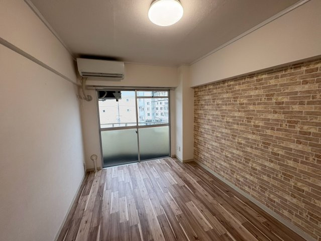 ラフォーレ菱屋西II