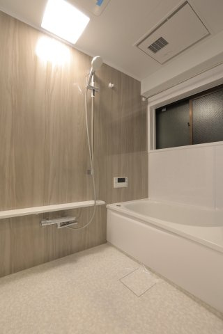 基ビルの浴室
