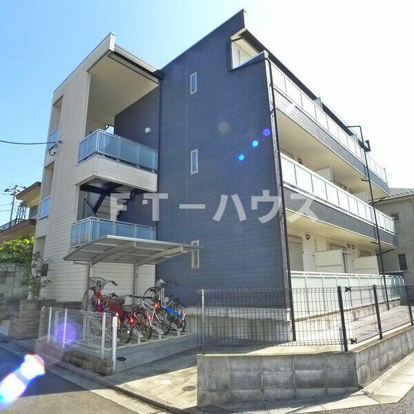 ハルホ東船橋のエントランス