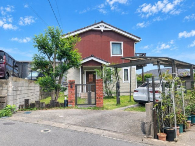 西鞘ヶ谷町14番15号（C-8）の外観