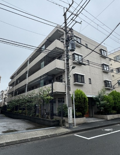 パラッシオ池上の外観|2002年3月築　RC鉄筋コンクリート造地上4階建て総戸数14戸の分譲賃貸マンション
東京都大田区池上3丁目　東急池上線池上駅近最寄り徒歩3分