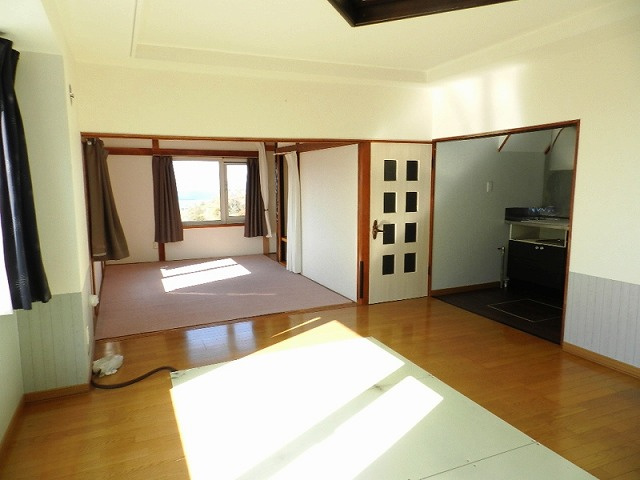 室蘭市御前水町1丁目17-7戸建の居間・リビング