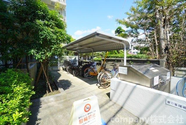 茅ヶ崎市十間坂1丁目　シャルマンコーポ茅ヶ崎第2　の駐輪場|駐輪スペース◇