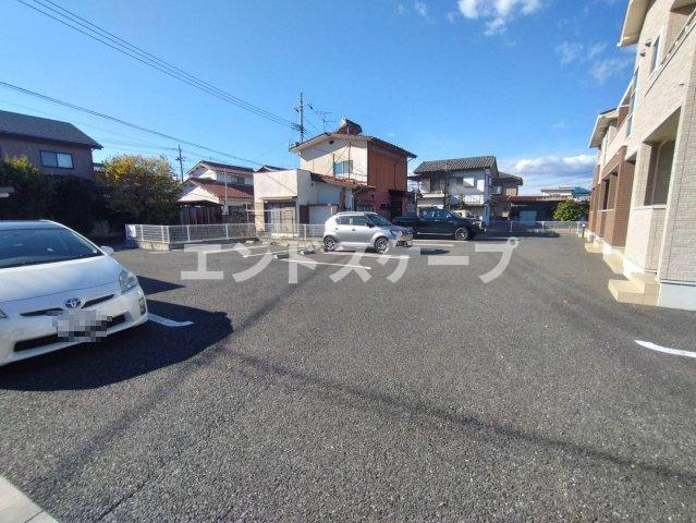 プロスペラールの駐車場|高崎、前橋のお部屋探しはエンドスケープまで！お客様の理想お聞かせ下さい♪
