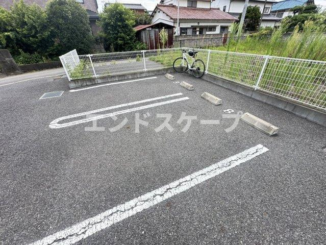 プロスペラールの駐車場|高崎、前橋のお部屋探しはエンドスケープまで！お客様の理想お聞かせ下さい♪