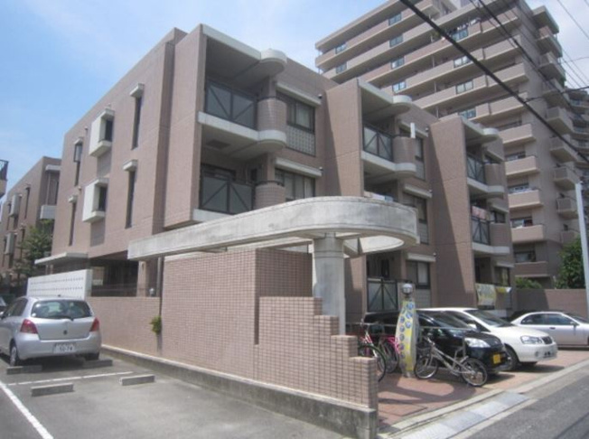 【駐車場】 | リストラフェイス