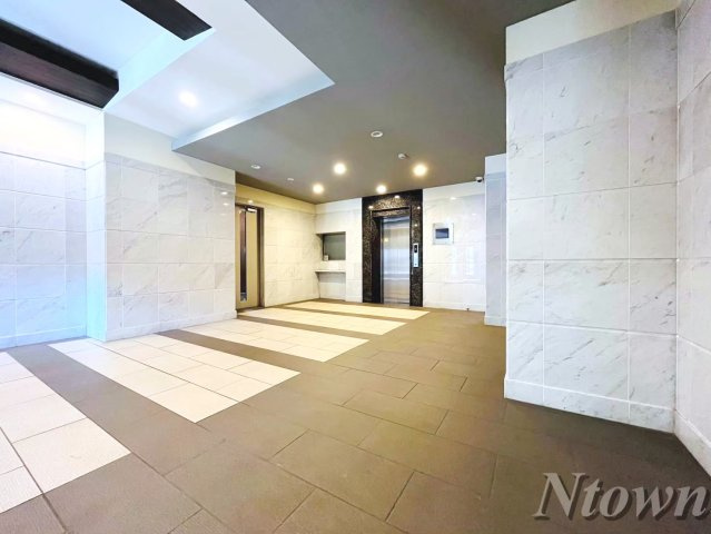 【ロビー】 | プレサンス桜通グレイス | 建物の内部です