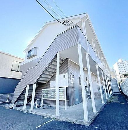 ReDEAL横浜戸塚の外観
