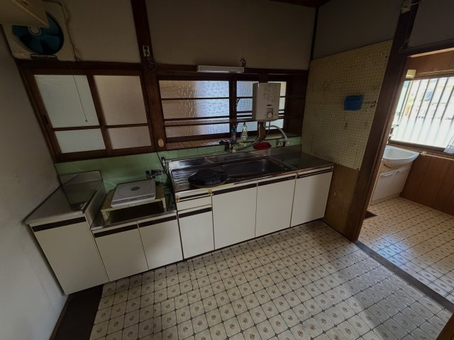 里見平家貸戸建のキッチン