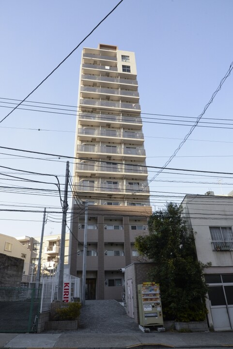 ドルチェ東新宿の外観|平成１９年築・宅配ボックス付きマンション、ドルチェ東新宿は即日現地案内可能となっておりますので、お気軽にお問い合わせください！