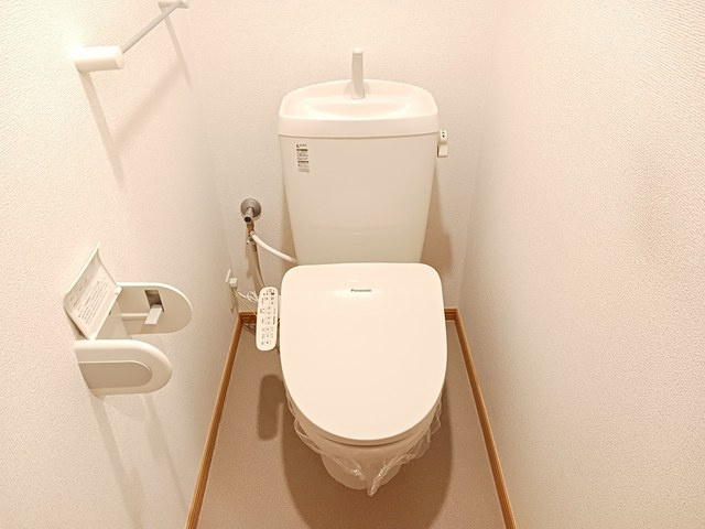 フランシーズコートAのトイレ|落ち着いたトイレです