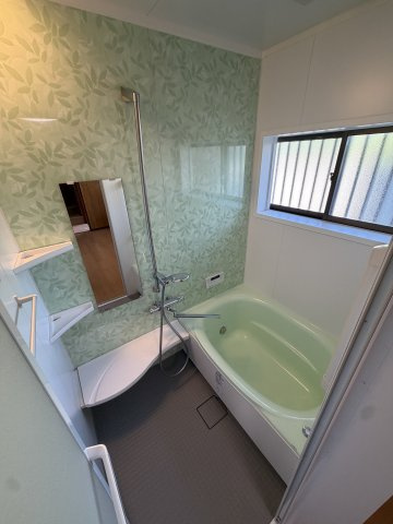 魚住戸建ての浴室