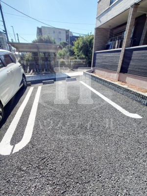 【駐車場】 | リバーセゾン北戸田 | 駐車場があります