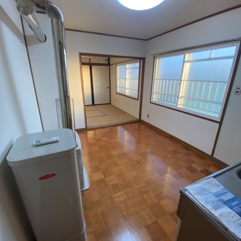 めぐみマンションの居間・リビング