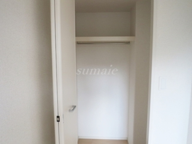 ヴィーヴェレ赤羽RESIDENCEの収納|クローゼットです☆