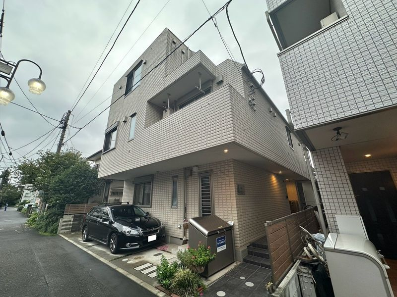 IOの外観