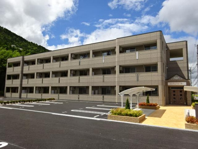 【外観】 | コンフォート・宇土 | 外観写真（昼）