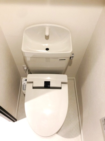 アステラホーム三軒茶屋Ｓｏｕｔｈのトイレ|　※他号室の参考写真です。