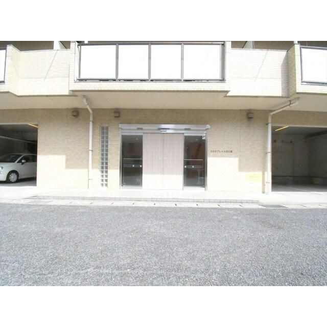 市川東レジデンスのエントランス