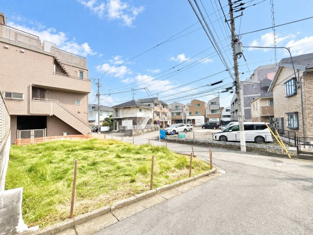 【TOKYO BASE】大田区南馬込6丁目　建築条件無し売地の前面道路含む現地写真|2026.10.05撮影

現地ご見学希望・資料請求などお気軽にお問い合わせ下さい！
03-5990-5201