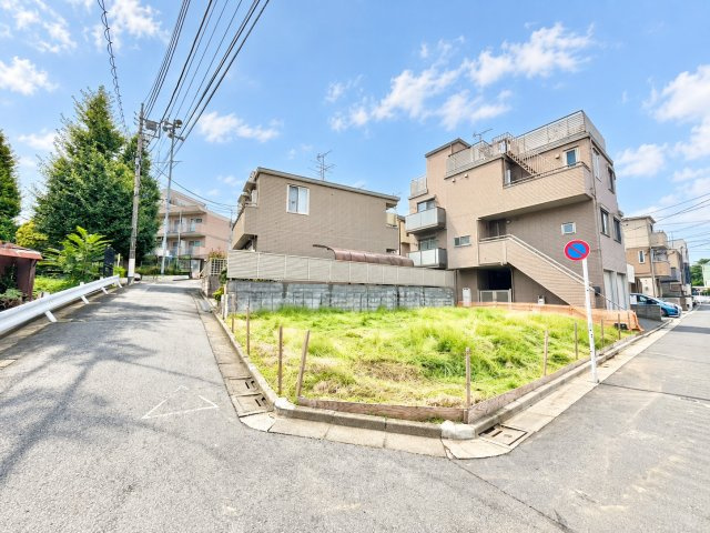 【TOKYO BASE】大田区南馬込6丁目　建築条件無し売地の前面道路含む現地写真|2026.10.05撮影

現地ご見学希望・資料請求などお気軽にお問い合わせ下さい！
03-5990-5201
