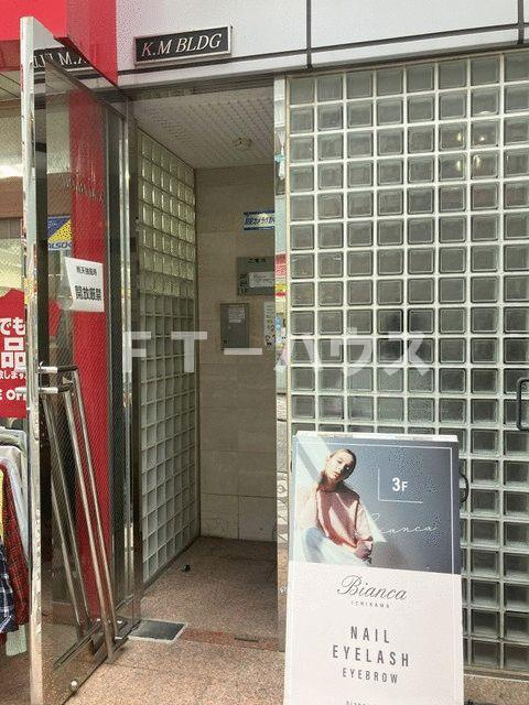 Ｋ．Ｍ　ＢＬＤＧのエントランス