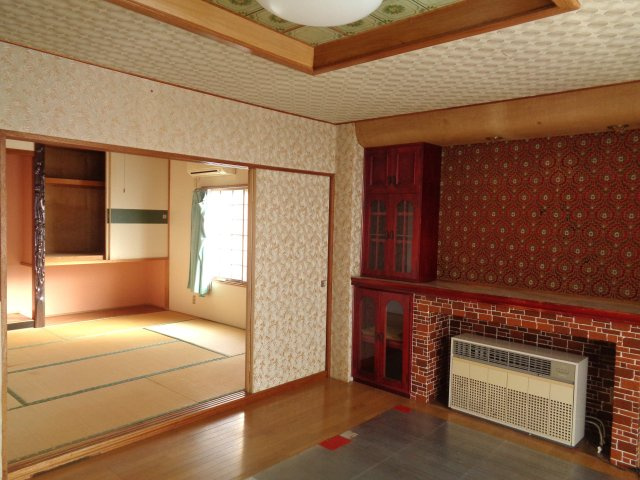 北見市端野町二区２８４番地１５　中古売家の居間・リビング