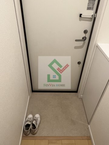 ラクシスひばりが丘の玄関