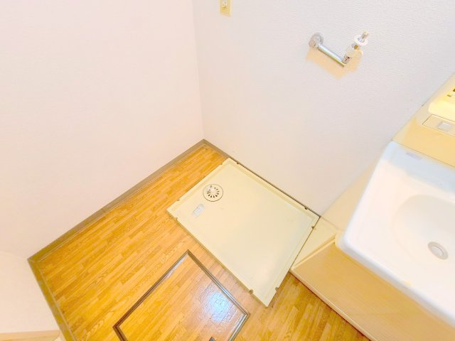 メゾン東生駒（YD3番館）のその他