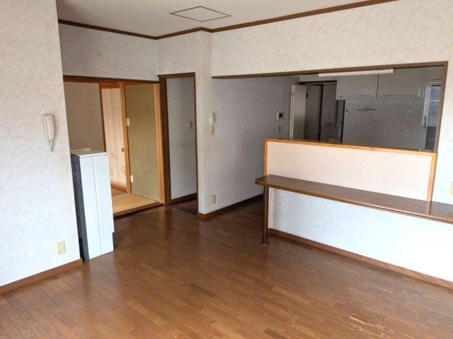 下島　中古住宅の居間・リビング