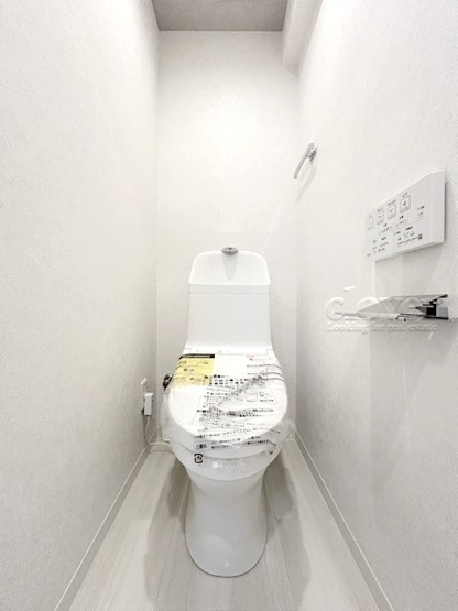 【トイレ】 | 歌舞伎町ダイヤモンドパレス | トイレはもともと個人の領域である自宅の中でも、最もプライベートな空間です。だからこそ、ほしい「落ち着き」がここにあります。～即日のご見学可能～　お問合せはお気軽にどうぞ。