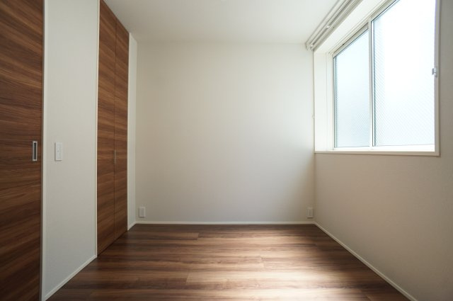 グリーン セントの寝室|採光のとれた明るいお部屋です