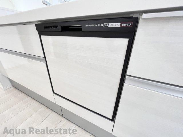 オール電化デザイナーズハウス藍住町東中富⑦のキッチン|コンパクトなキッチンで掃除もラクラク
