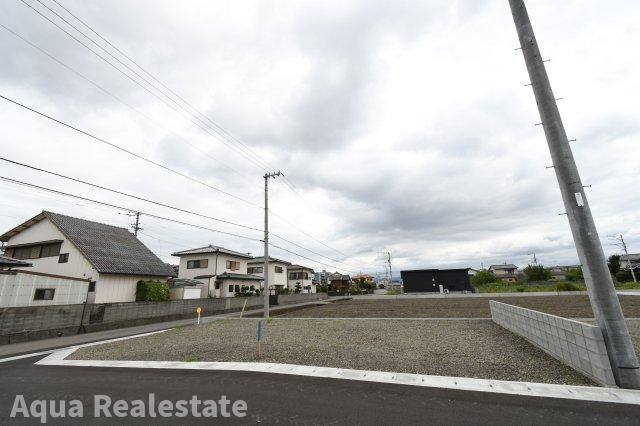 オール電化デザイナーズハウス藍住町東中富⑦の前面道路含む現地写真|前面道路含む現地写真です