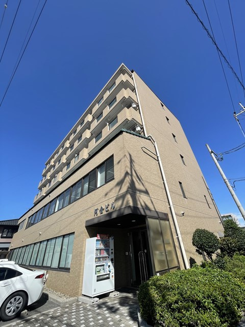 下伊福かわいマンションの外観