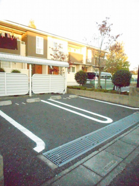 プレパルク南平野Bの駐車場|駐車場完備です