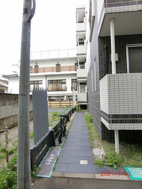 メゾンフラワー代々木のエントランス