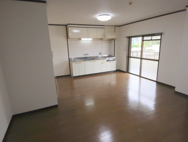 奈良市三碓６丁目の賃貸マンションのキッチン